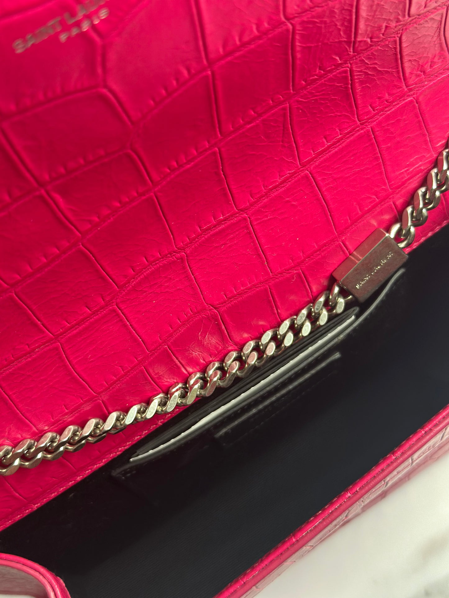 Pre-owned Saint Laurent Kate tassel crossbody bag in fuchsia croc-embossed leather