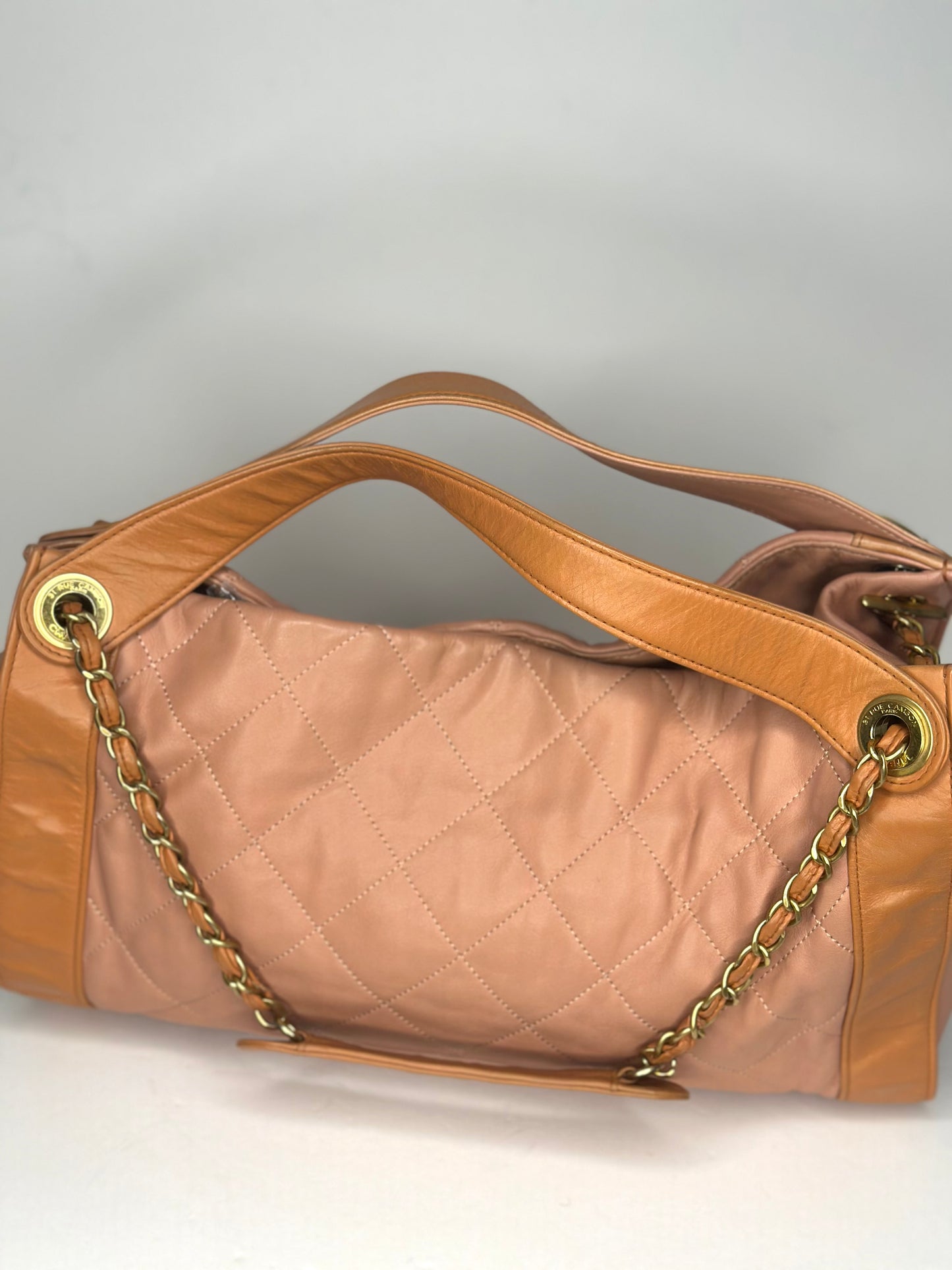 Pre-owned Chanel Matelasse Lambskin 2-Way bicolor Shoulder Bag