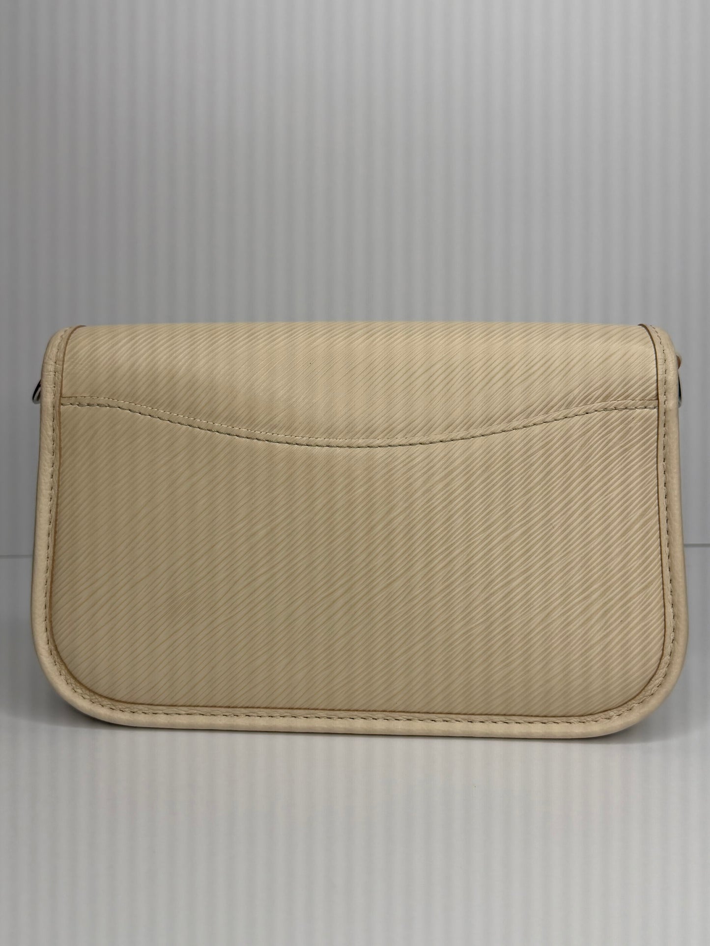 Pre-owned Louis Vuitton Buci crossbody bag in Quartz White Epi leather
