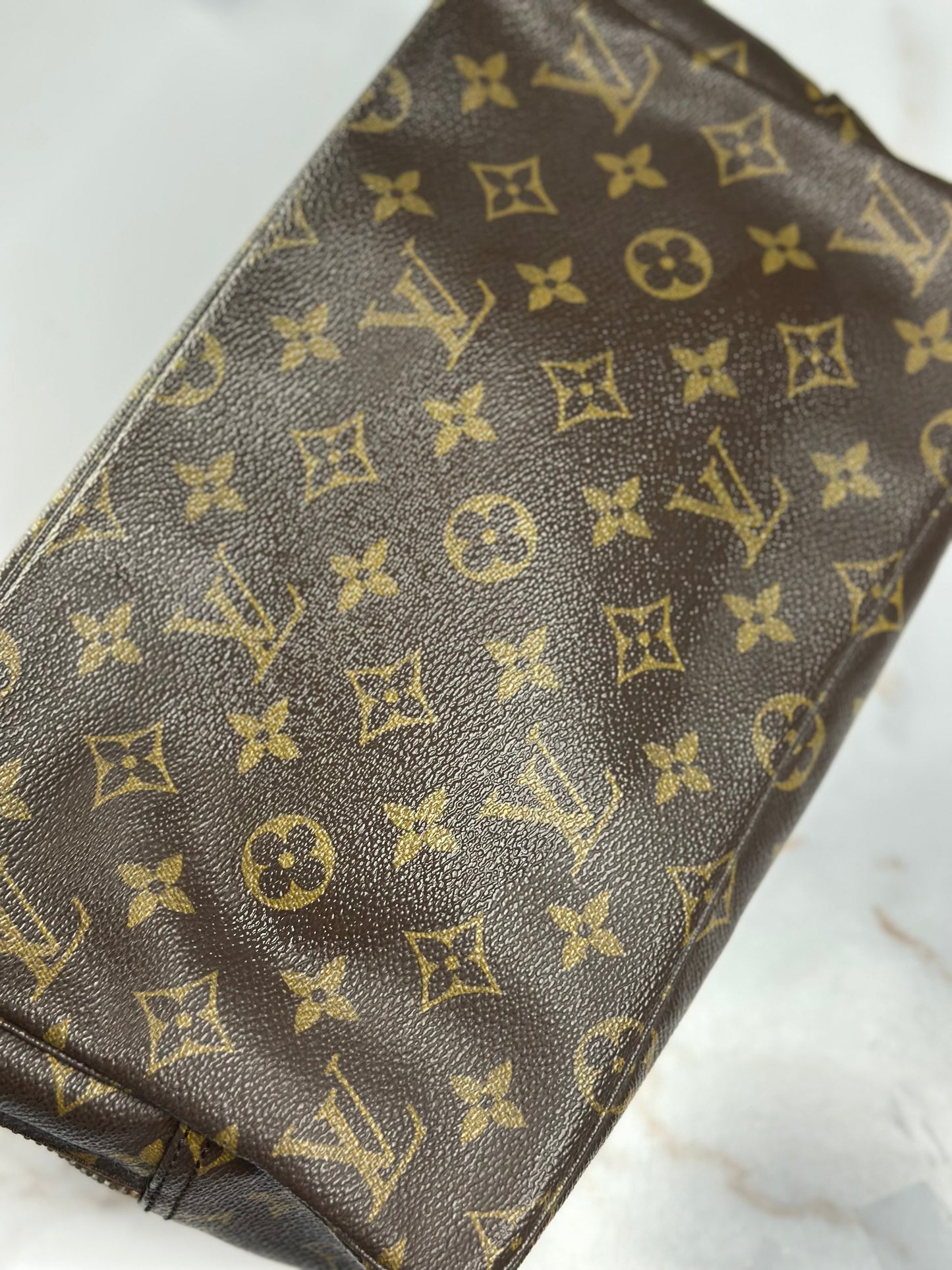 Pre-owned Louis Vuitton monogram canvas trousse 28 toiletry pouch