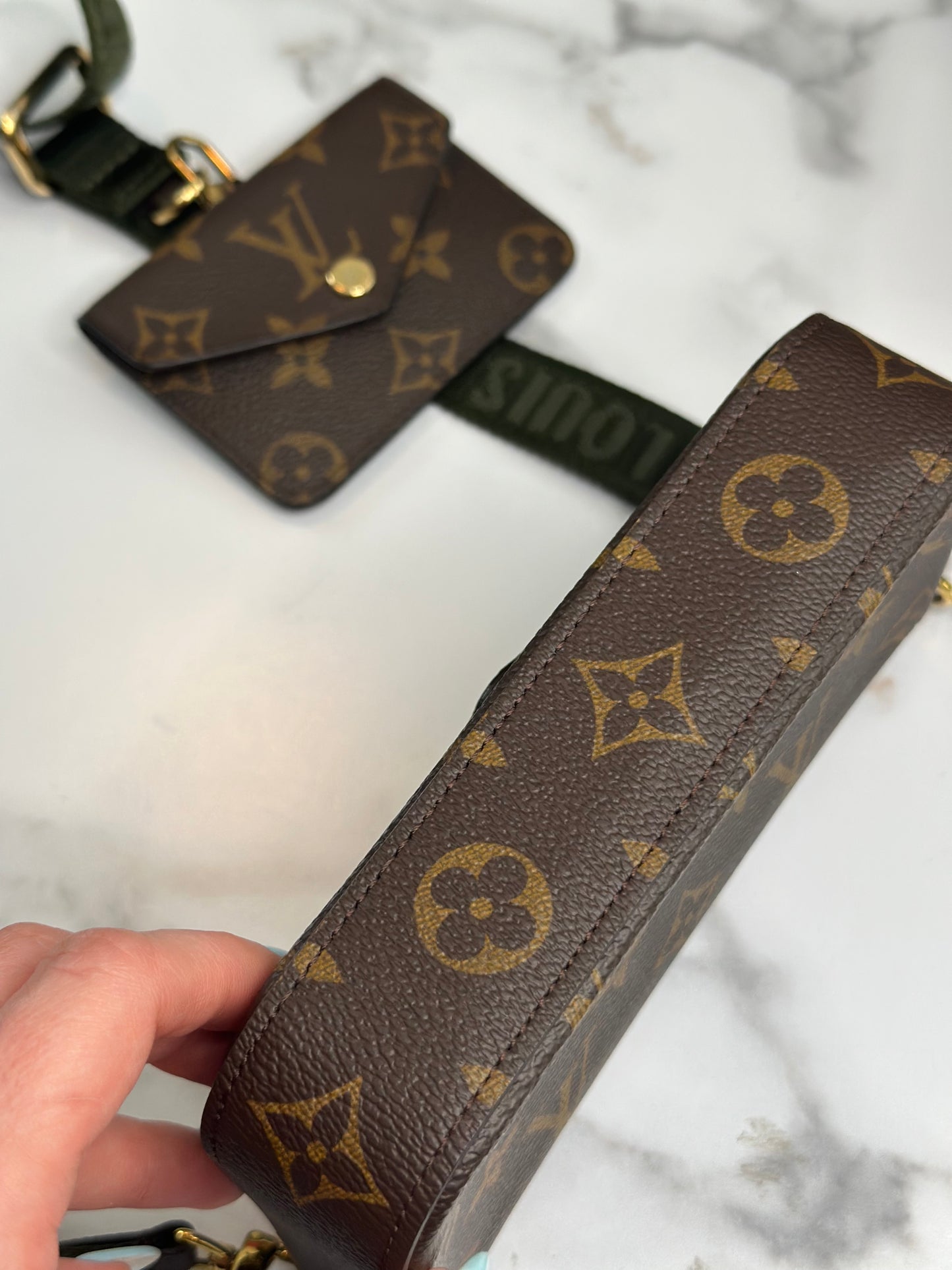 Pre-owned Louis Vuitton monogram canvas Felicie Strap & Go Kaki crossbody