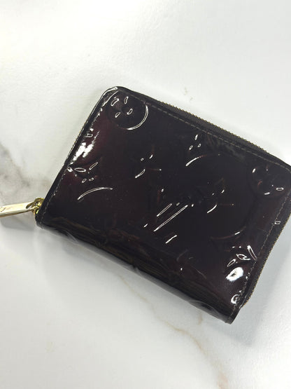 Pre-owned Louis Vuitton Bordeaux vernis leather compact zippy