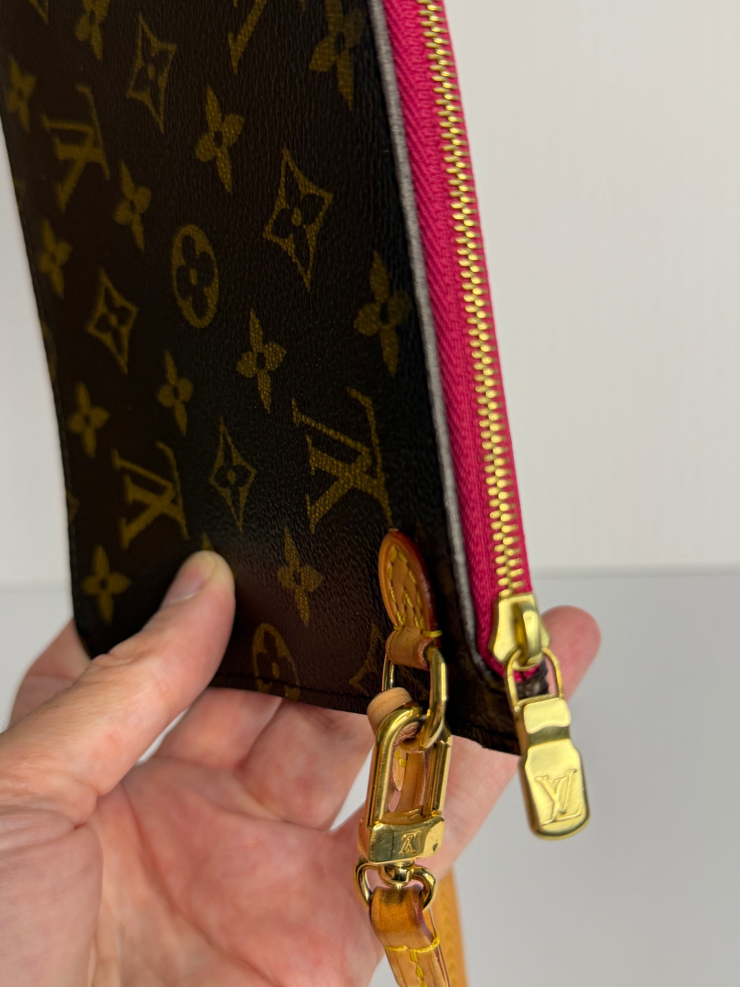 Pre-owned Louis Vuitton monogram canvas neverfull MM pouch
