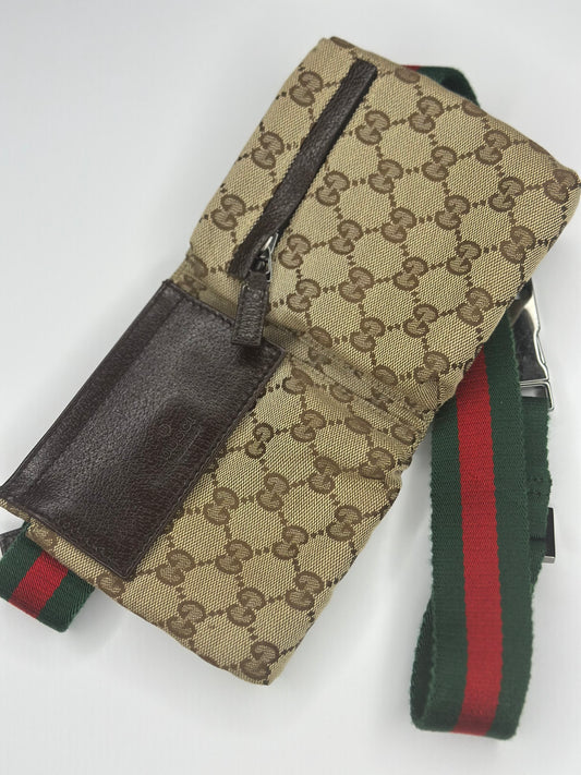 Pre-owned Gucci Gucci
GG Canvas Double Pocket Belt Bag