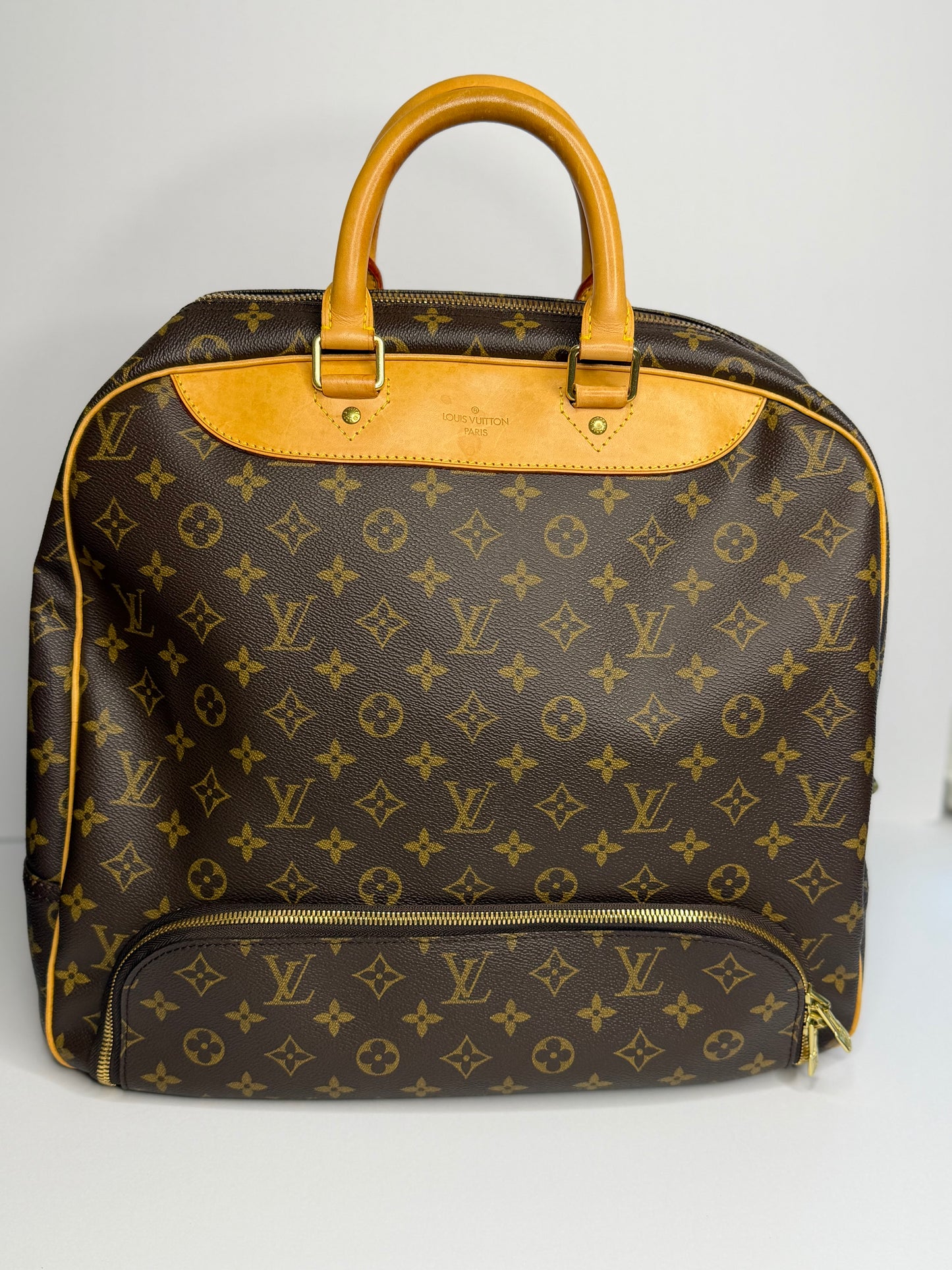 Pre-owned Louis Vuitton
Evasion Travel Bag Monogram Canvas MM