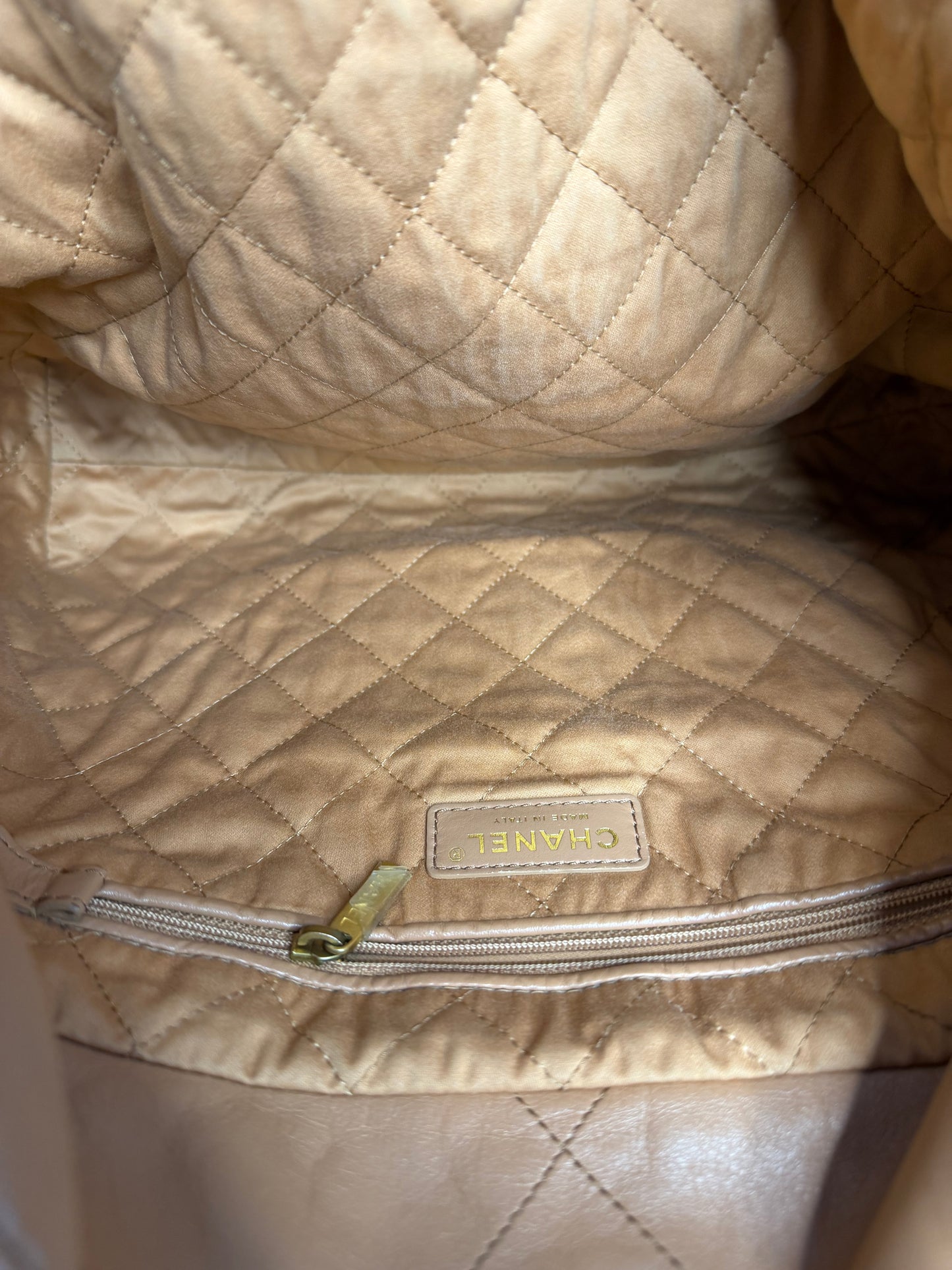 Pre-owned Chanel Caramel Calfskin Quilted 22 Hobo Bag Medium Antique Gold Hardware