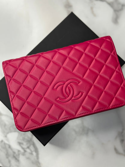 Pre-owned Chanel hot pink quilted caviar wallet on chain