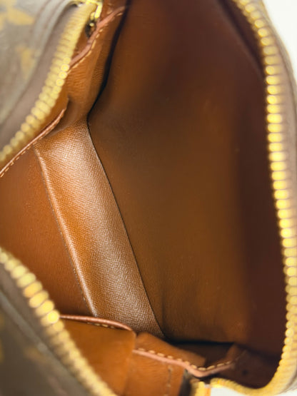 Pre-owned Louis Vuitton monogram canvas Amazone crossbody