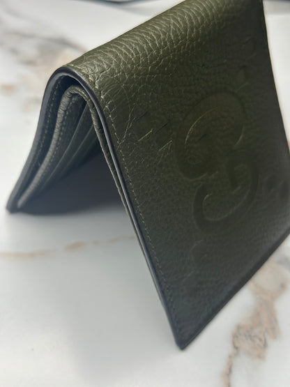 Pre-owned Gucci Jumbo GG bi-fold wallet in green full-grain leather