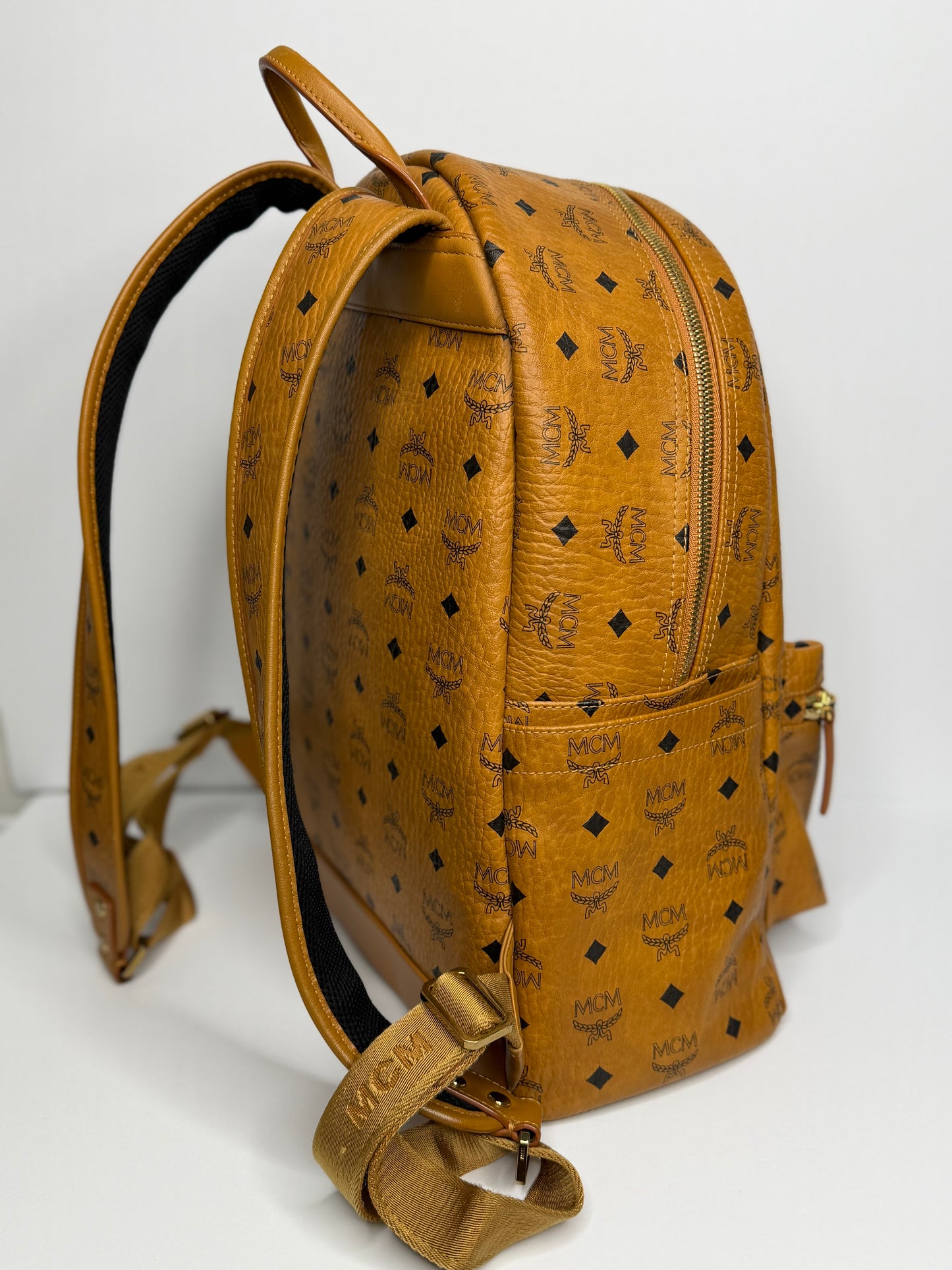Pre-owned MCM backpack in the signature cognac Visetos monogram print