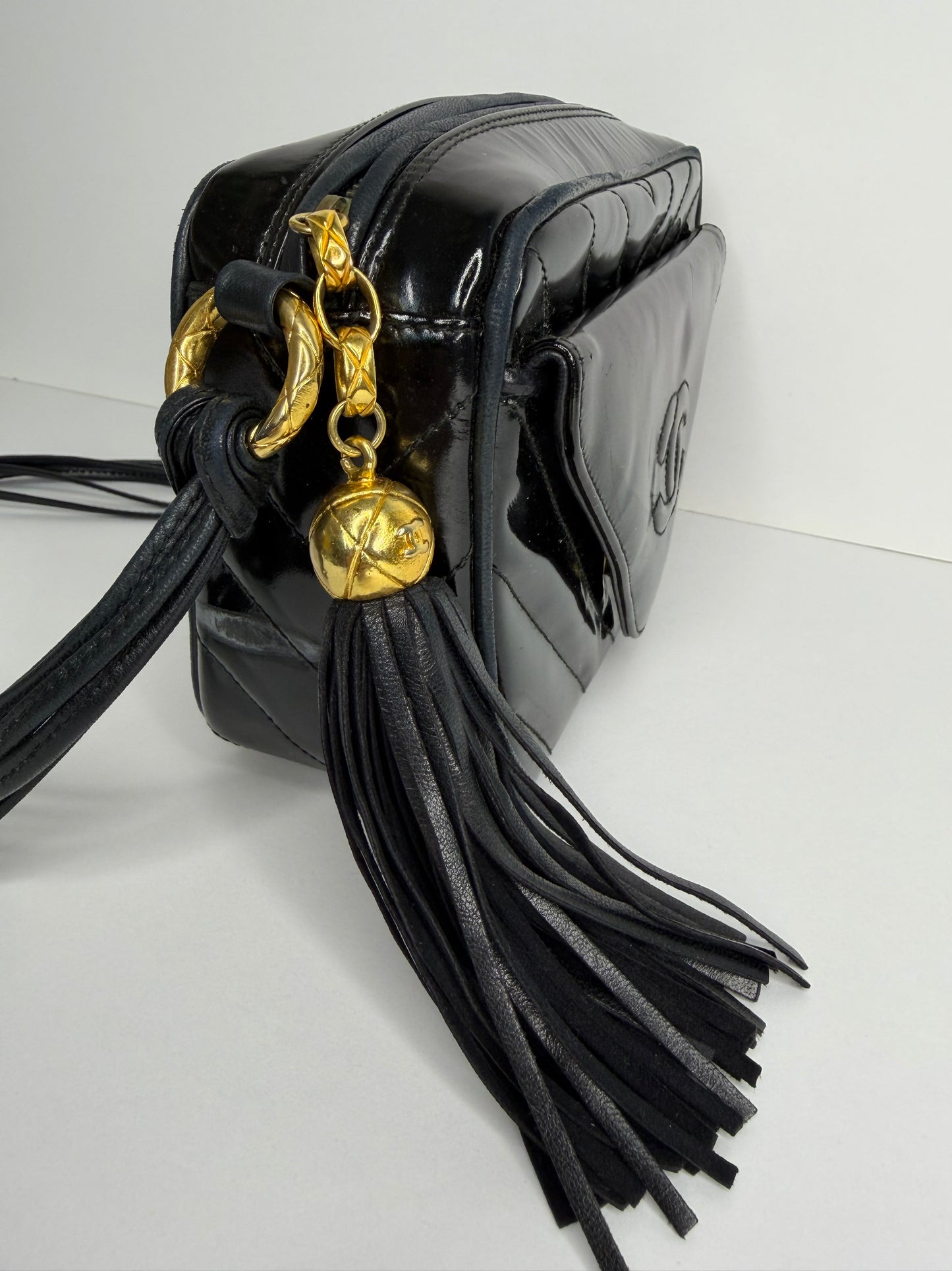 Pre-owned Chanel vintage Coco CC patent leather camera Crossbody