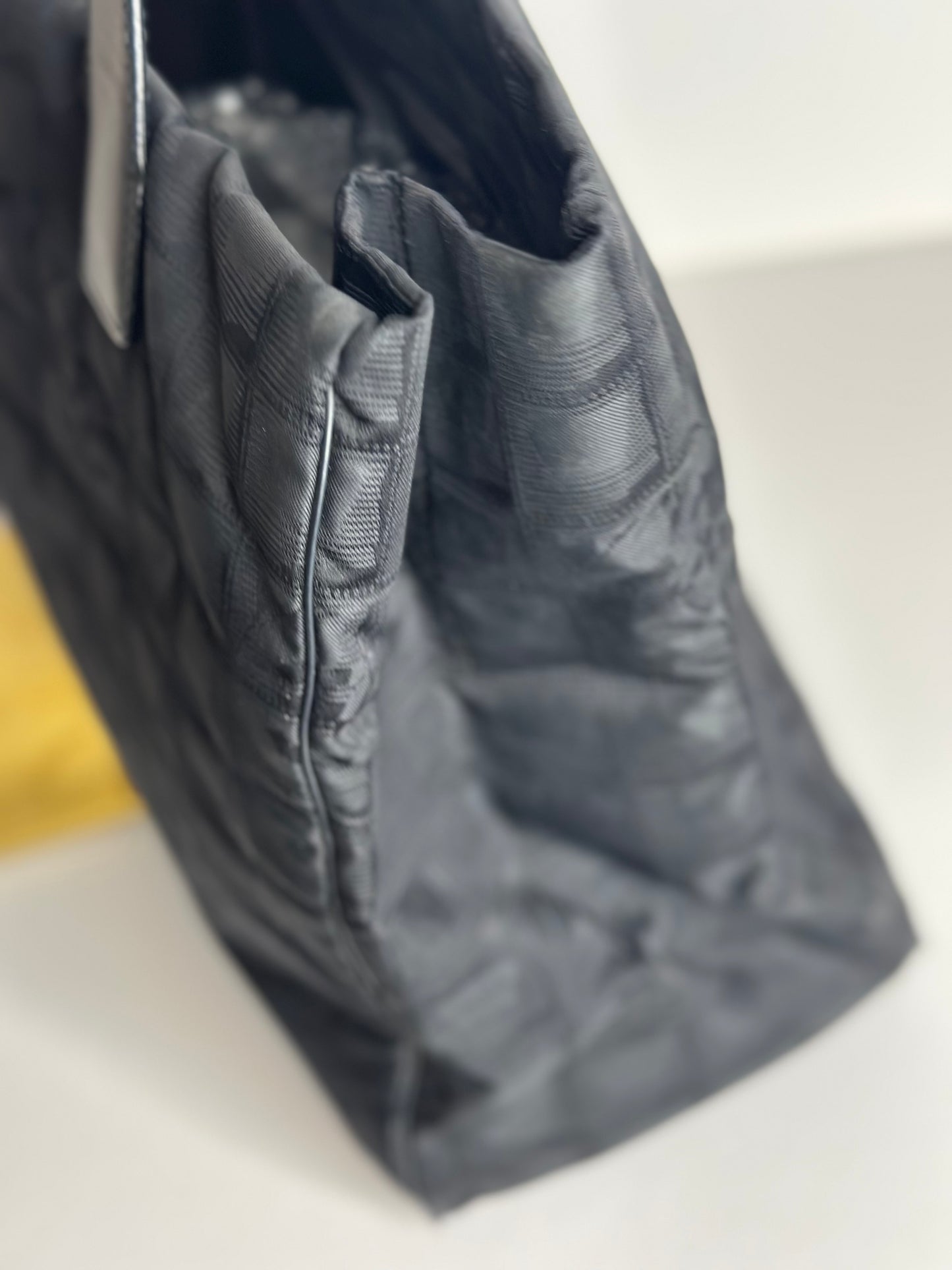 Pre-owned Chanel black nylon ￼medium travel line tote