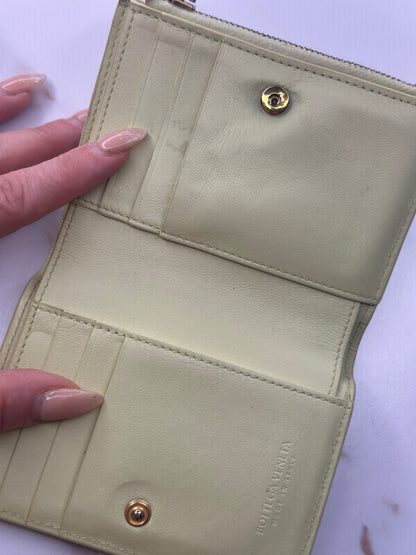 Pre-owned Bottega Veneta light green Cassette intrecciato leather wallet