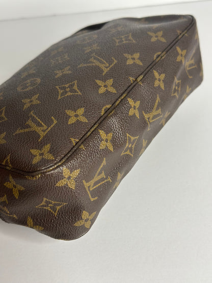 Pre-owned Louis Vuitton monogram canvas toiletry 25 pouch