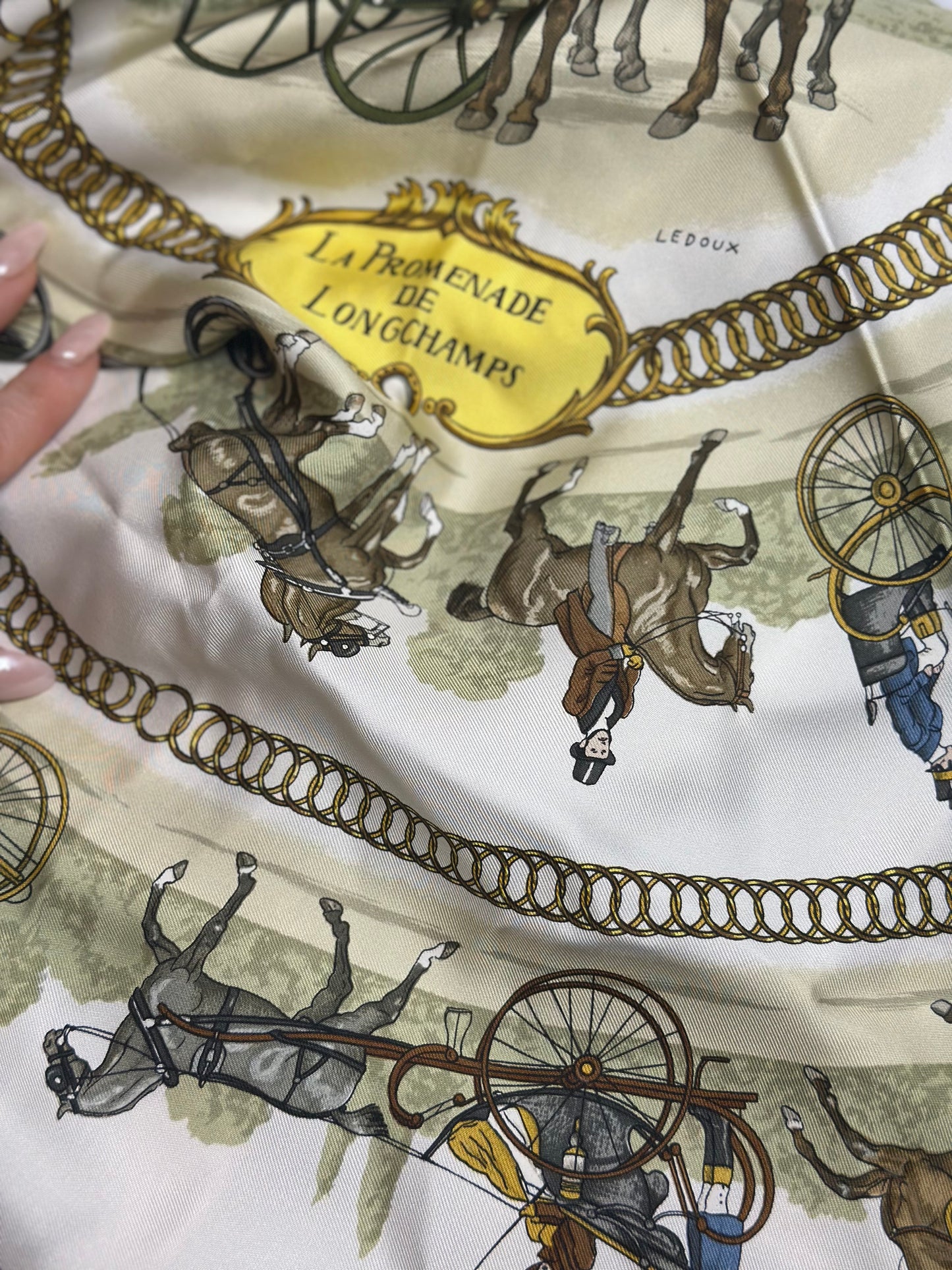 Pre-owned Hermes La Promenade de Longchamps silk scarf