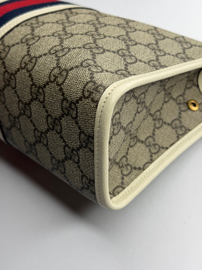 Pre-owned Gucci GG canvas toiletry bag