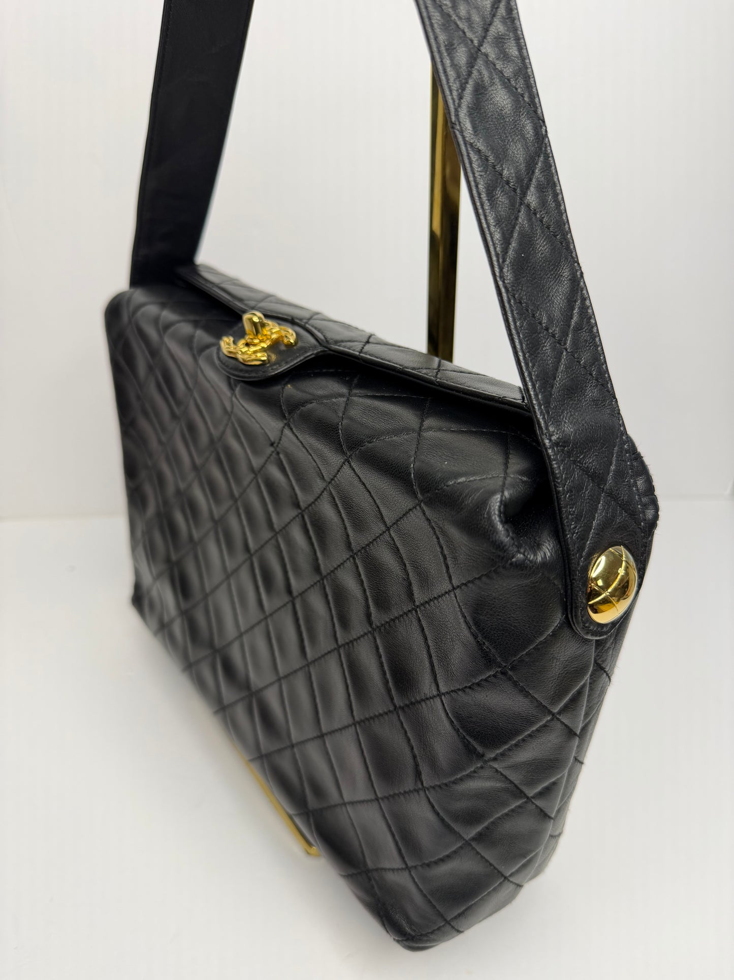 Pre-owned Chanel vintage 1992-1994 quilted lambskin shoulder bag