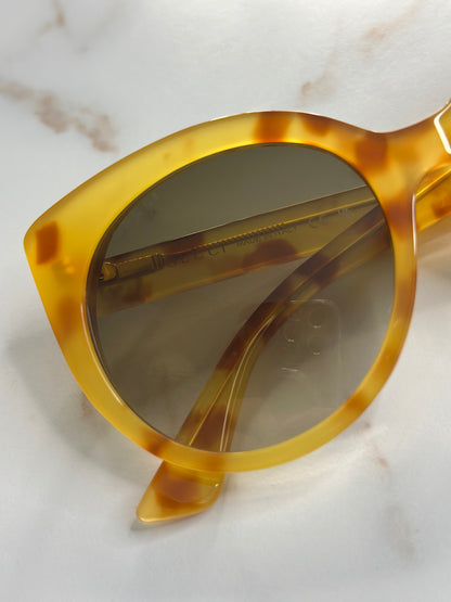 Pre-owned Gucci light Tortise interlocking logo sunglasses
