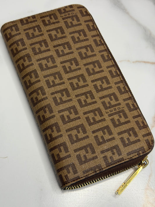 Pre-owned Fendi Spalmati Forever Zip Around Wallet