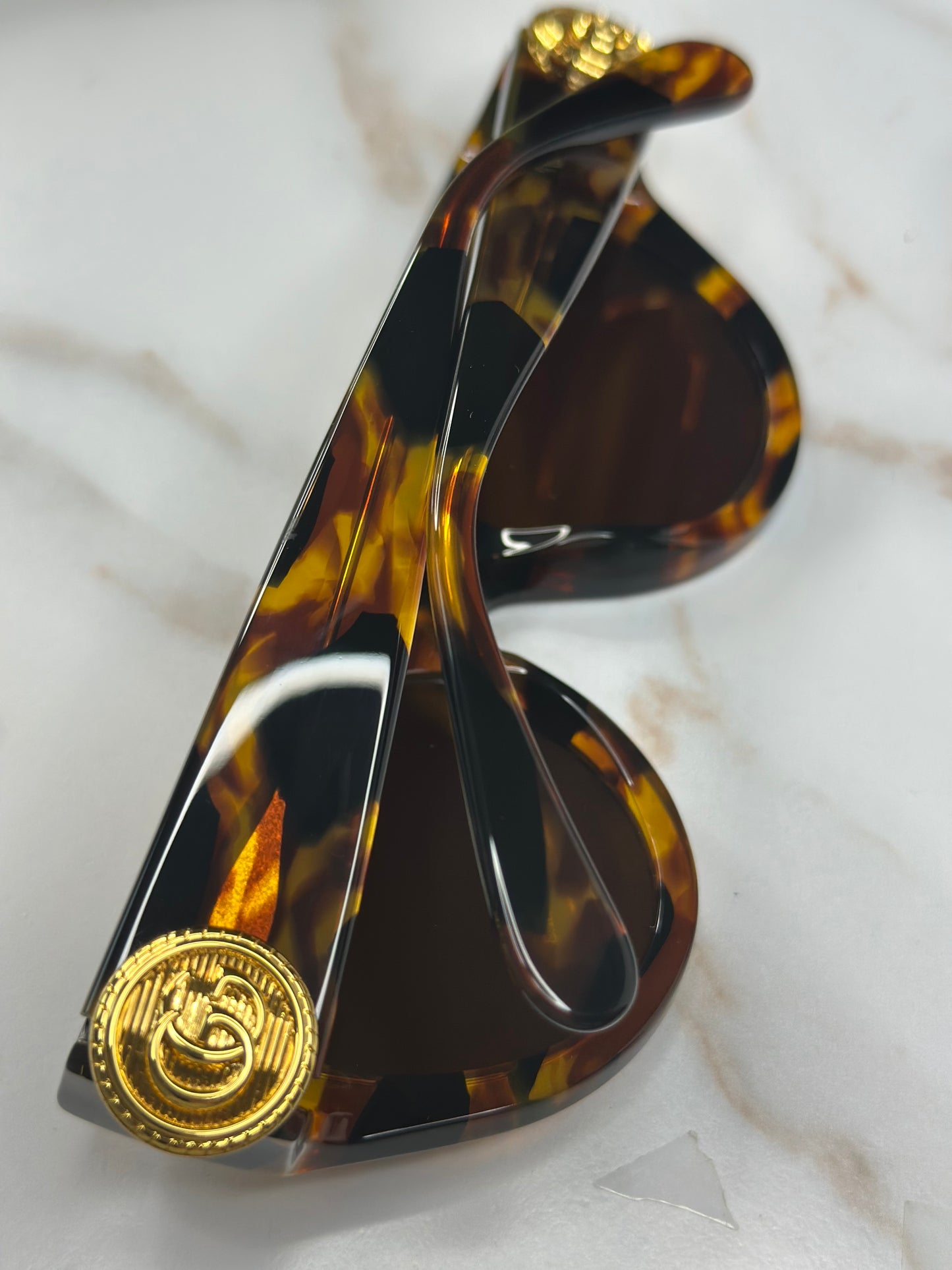 Pre-owned Gucci Havana Marmont logo sunglasses