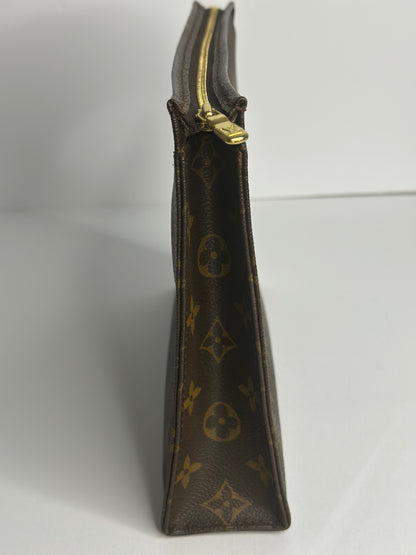 Pre-owned Louis Vuitton monogram canvas toiletry pouch 26