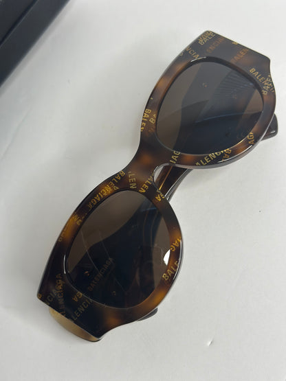 Pre-owned Balenciaga Havana tortise sunglasses