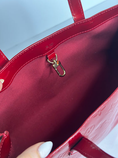 Pre-owned Louis Vuitton Pomme D'Amour vernis Wilshire p.m. tote
