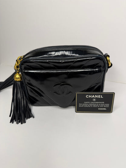 Pre-owned Chanel vintage Coco CC patent leather camera Crossbody