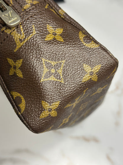 Pre-owned Louis Vuitton monogram canvas trousse 28 toiletry pouch