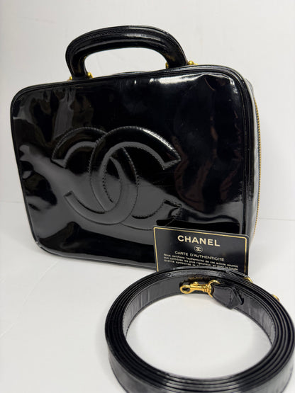 Pre-owned Chanel CC Coco Mark vanity top handle bag in black patent leather