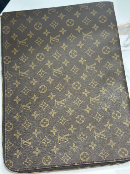 Pre-owned Louis Vuitton monogram canvas document case