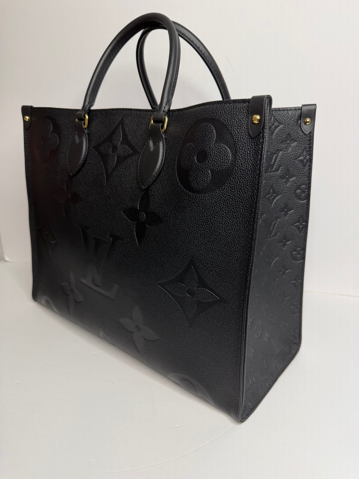 Pre-owned Louis Vuitton black Empriente leather OntheGo GM tote