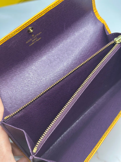 Pre-owned Louis Vuitton yellow Epi leather Sarah wallet