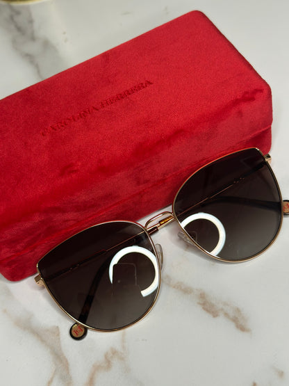 Pre-owned Carolina Herrera, classic cat eye frame with tortoise detail sunglasses