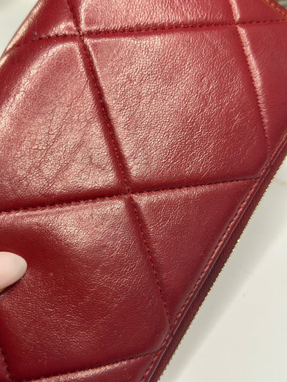 Pre-owned Chanel 19 Zipped Wallet dark red quilted lambskin