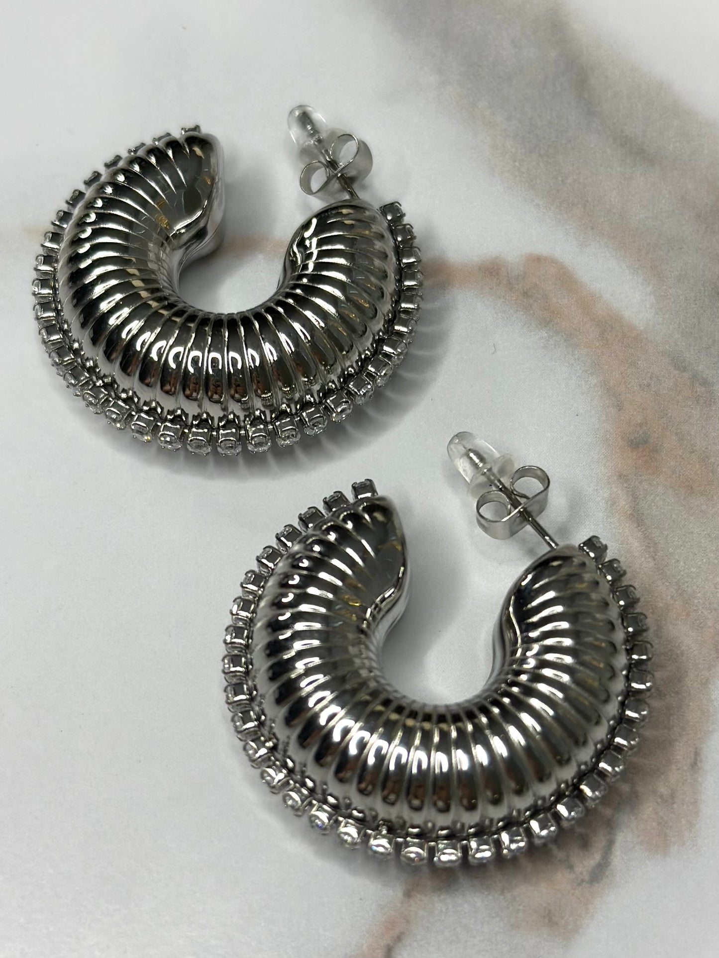 Alice textured SLV rhinestone hoops