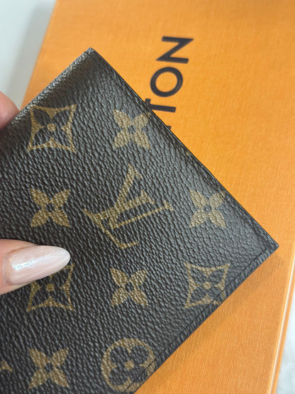 Pre-owned Louis Vuitton Monogram Canvas Passport Holder