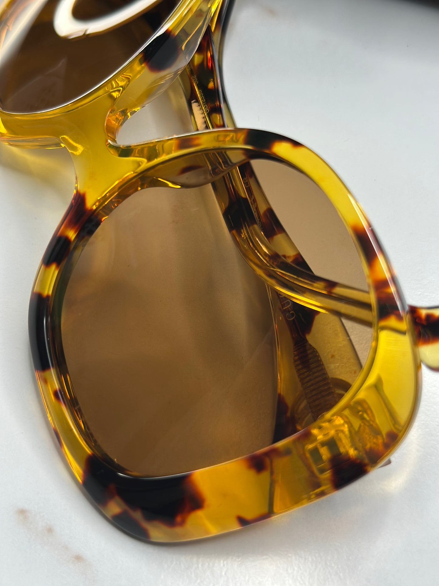 Pre-owned Gucci Havana interlocking logo oversized sunglasses