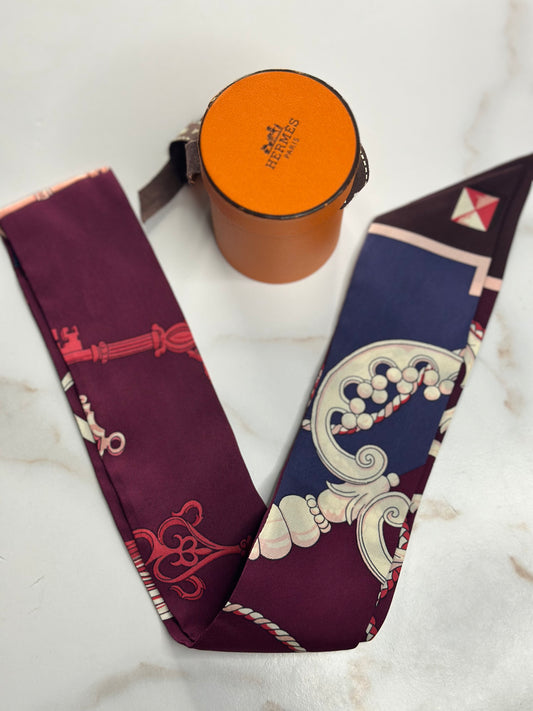 Pre-owned Hermes Silk Les Cles Twilly Bordeaux