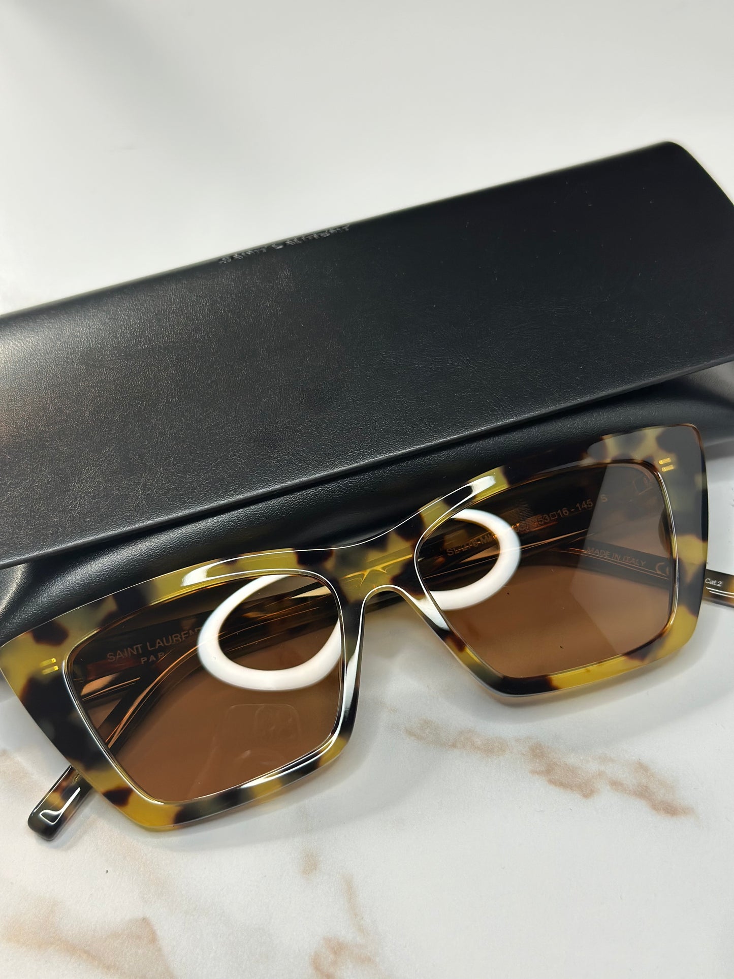 Pre-owned Saint Laurent light Havana sunglasses