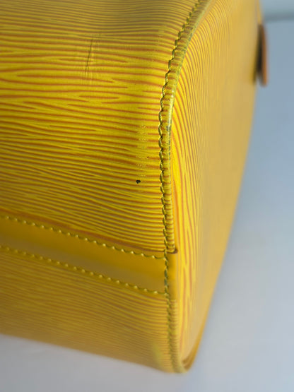 Pre-owned Louis Vuitton yellow Epi leather speedy 25 Boston bag