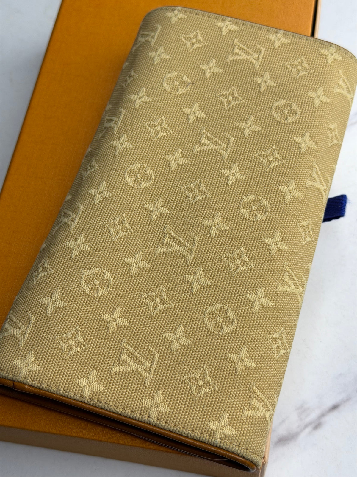 Pre-owned Louis Vuitton Mini Lin Monogram International wallet