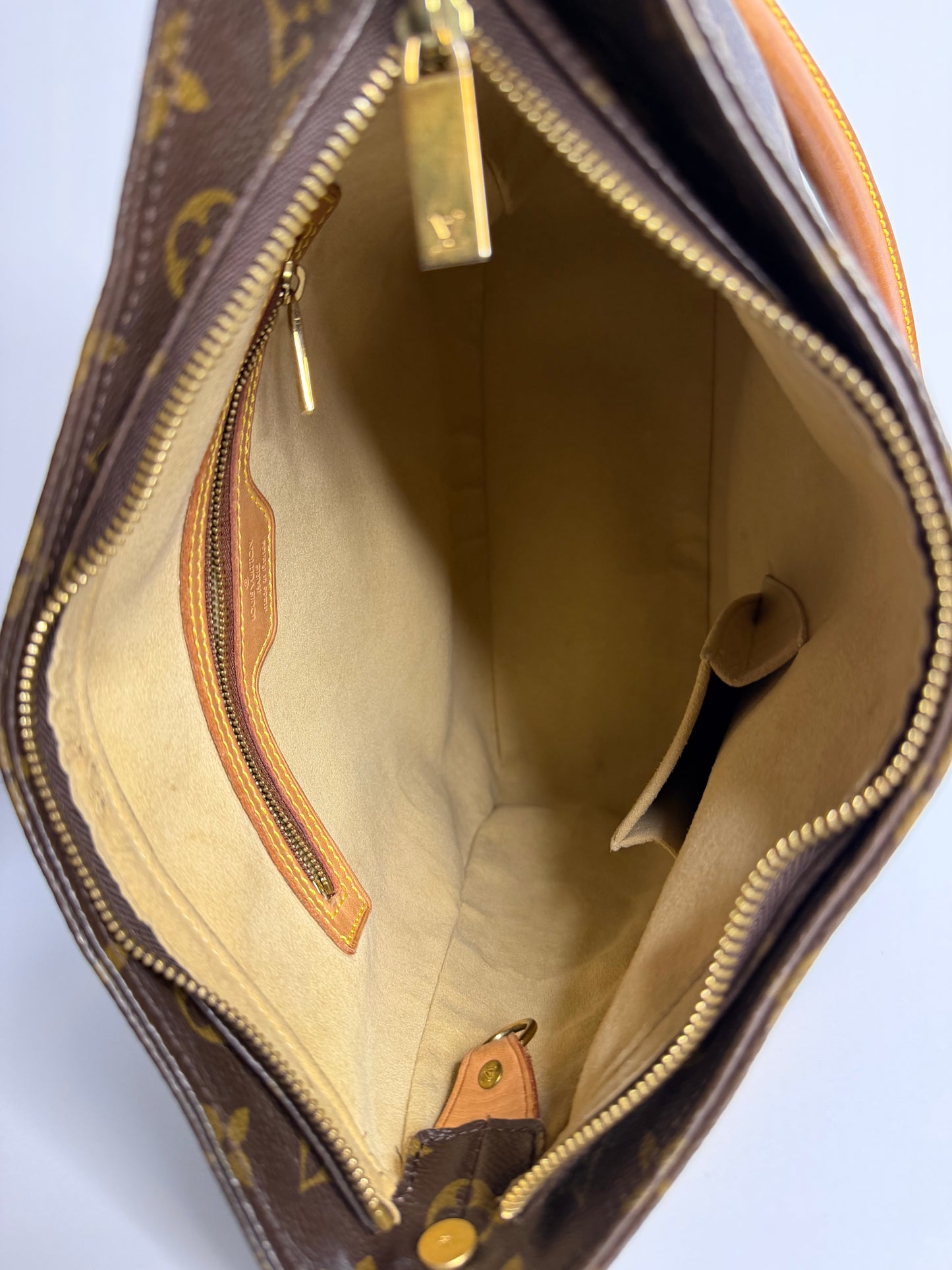 Pre-owned Louis Vuitton monogram, canvas looping GM shoulder bag