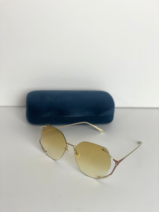 #48 Pre-Owned Gucci Novelty Gold Sunglasses