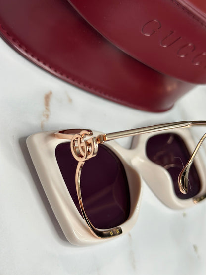 Pre-owned Gucci GG Marmont white sunglasses