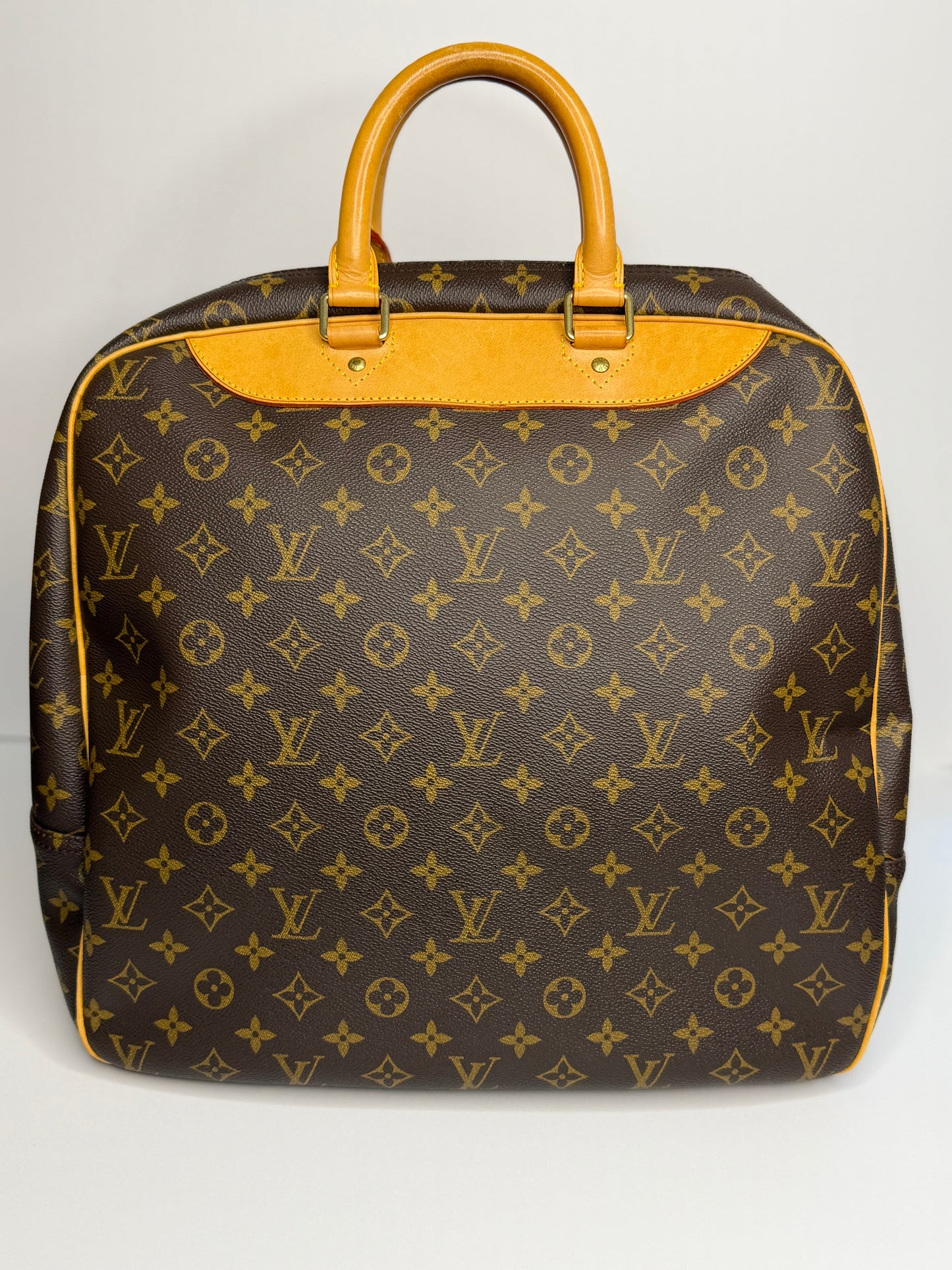 Pre-owned Louis Vuitton
Evasion Travel Bag Monogram Canvas MM