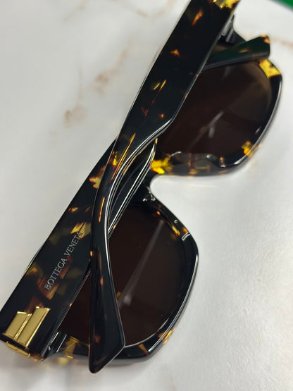 Pre-owned Bottega Veneta dark Havana and gold sunglasses