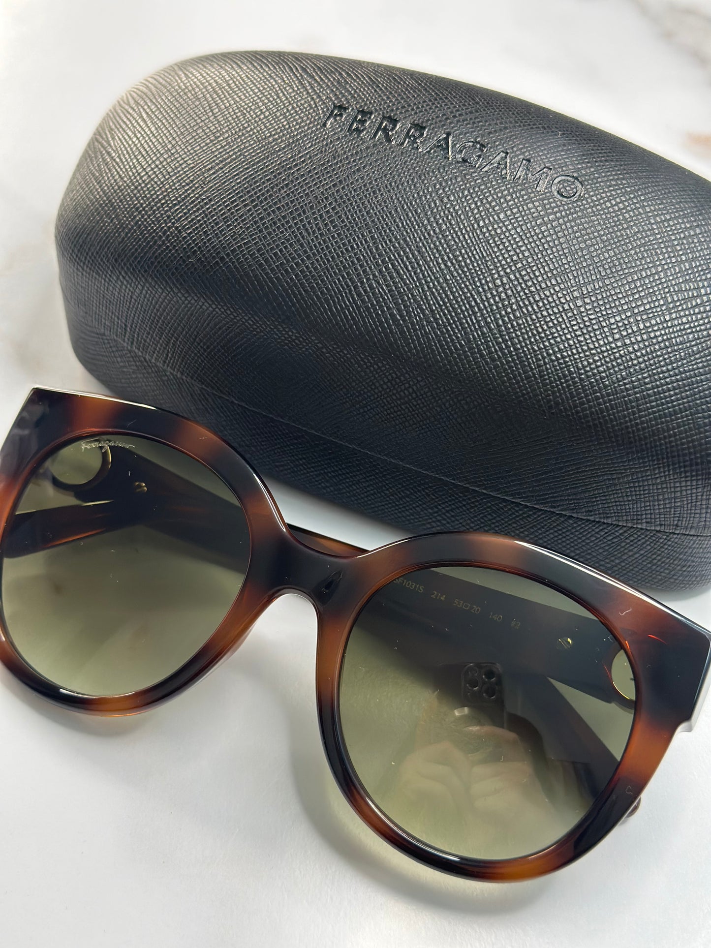 Pre-owned Ferragamo tortoise sunglasses