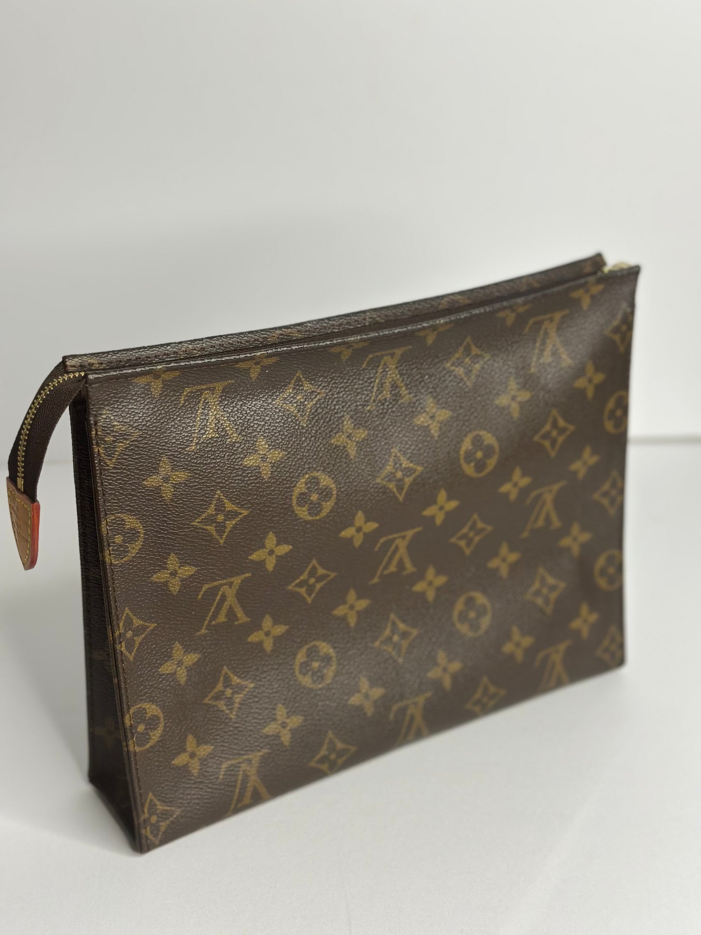 Pre-owned Louis Vuitton monogram canvas toiletry pouch 26