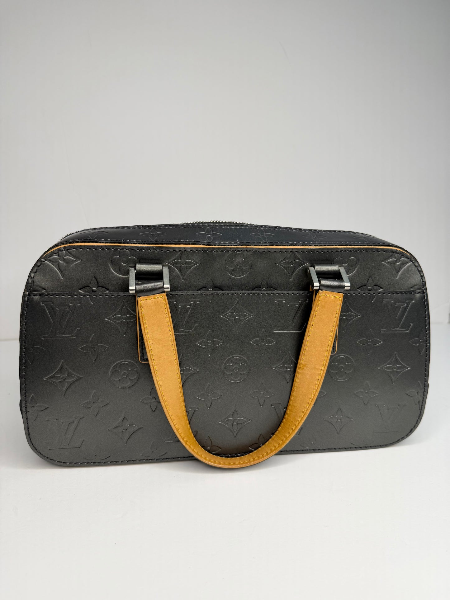 Pre-owned Louis Vuitton matte grey Shelton tote